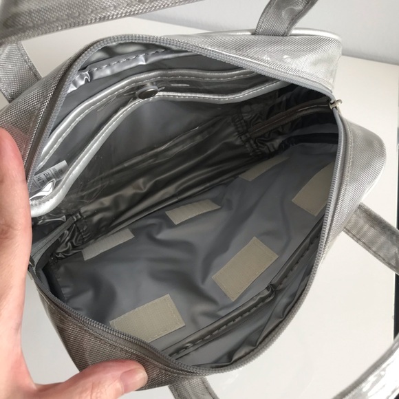 Marks & Spencer Space Silver Easy Clean Make Up Bag 90’s Y2K Vintage - Picture 15 of 15